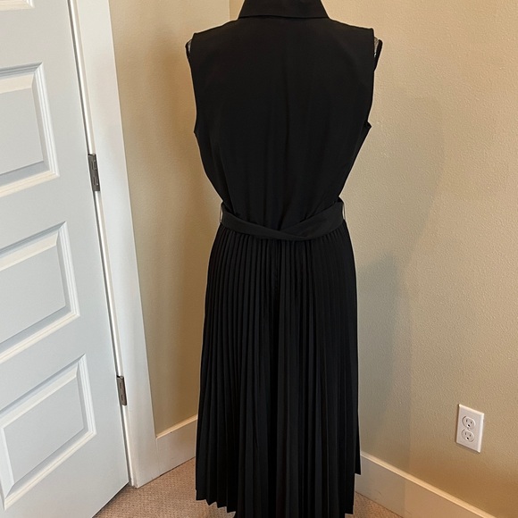 Lafayette 148 New York Black Cotton Sleeveless Dress with Pleated Skirt Size 8 - Picture 3 of 9